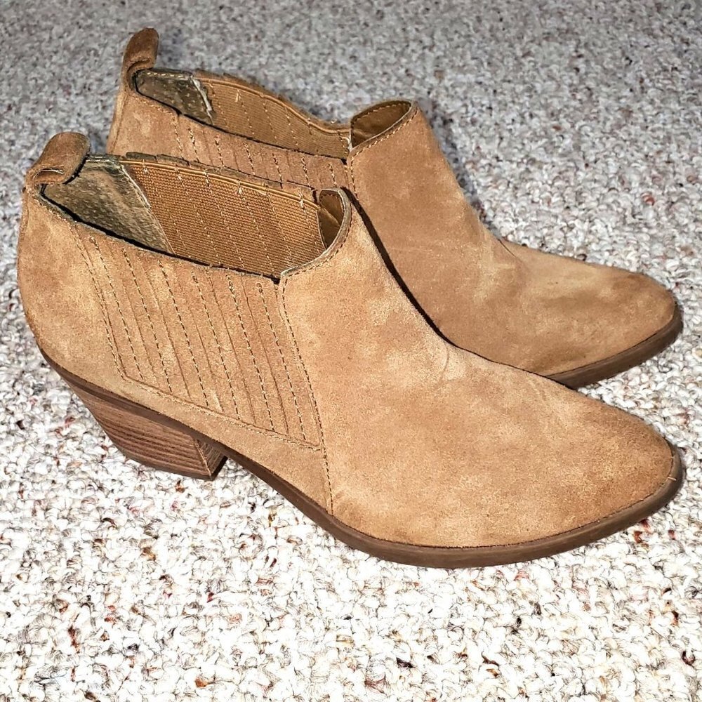 Dolce Vita Suede Tan Camel Ankle Chelsea Booties Boots Shoes Women Size 6